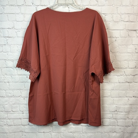 BloomChic Crochet Trim V Neck Blouse Plus Size 22/24 3X - Picture 6 of 6